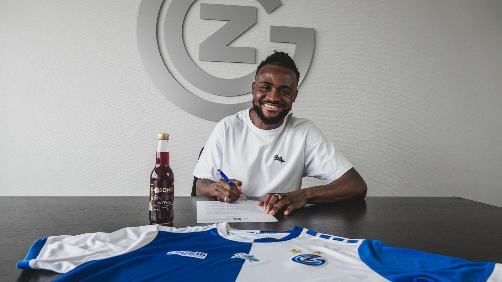 GC ZÜRICH VERPFLICHTET ASUMAH ABUBAKAR